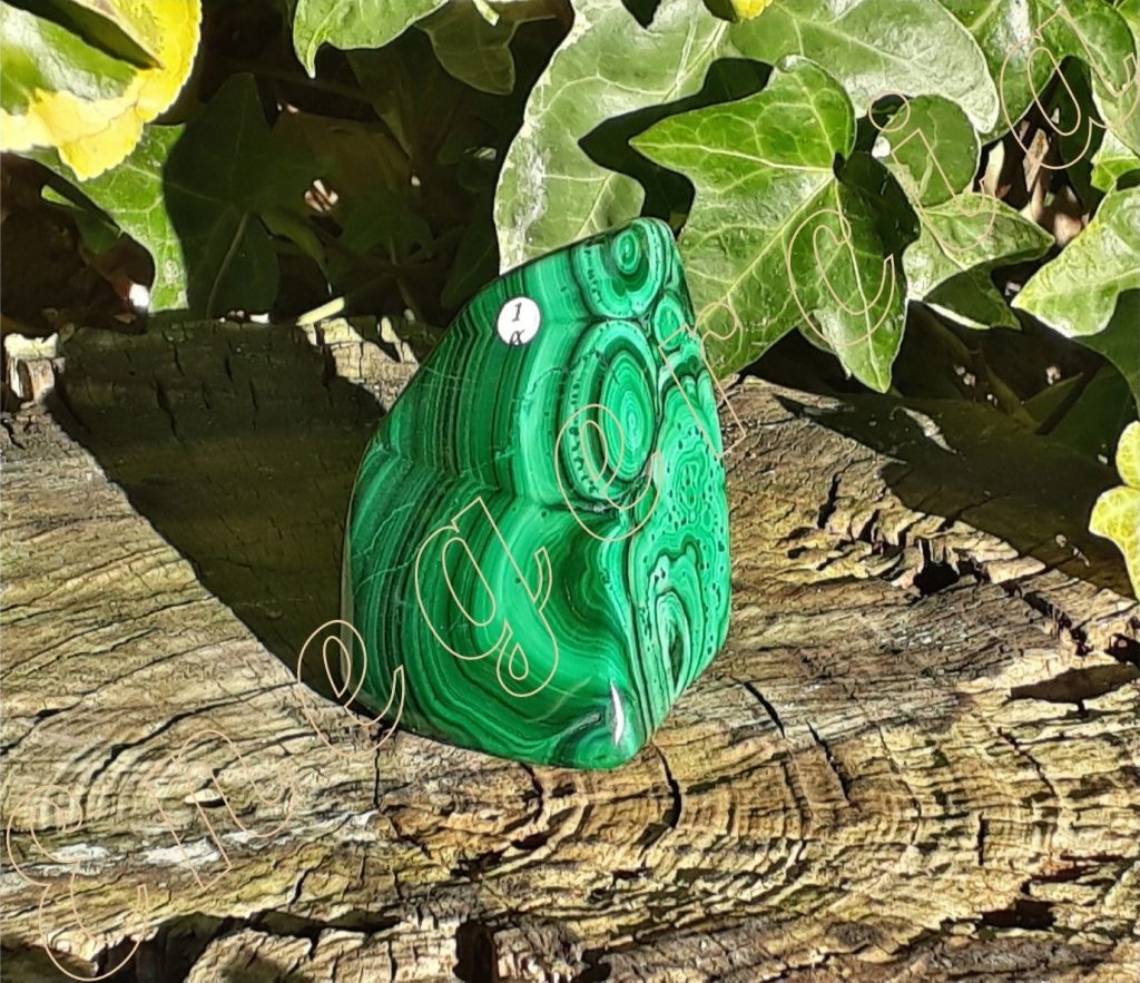 Malachite-polie-de-Kolwezi-au-Congo-alpha