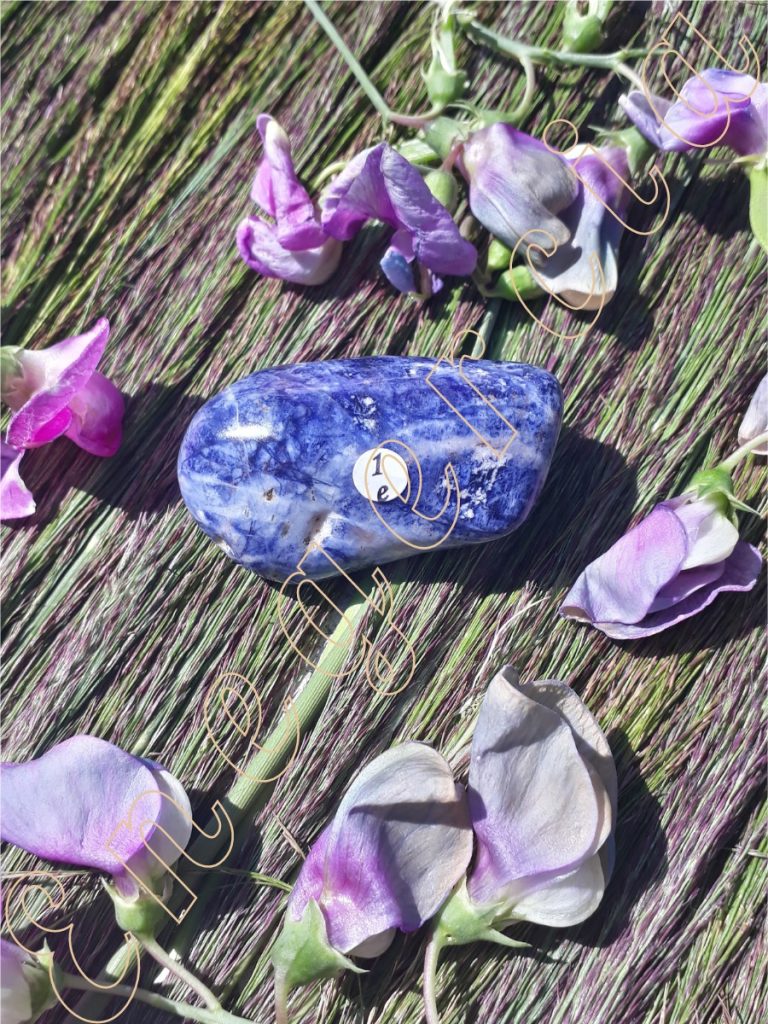 sodalite-de-Namibie-de-30-a-39.9g-1e-adelyne-enegercia
