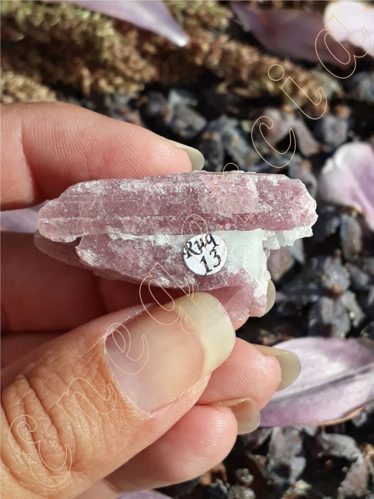 tourmaline-rose-ou-rubellite-dans-gangue-de-quartz-adelyne-enegercia-13b