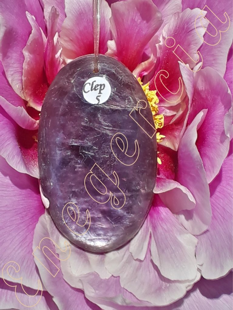 Pendentif-cabochon-lepidolite-adelyne-enegercia-clep5-1