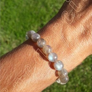 Bracelet-labradorite-et-cristal-de-roche-adelyne-enegercia-poignet