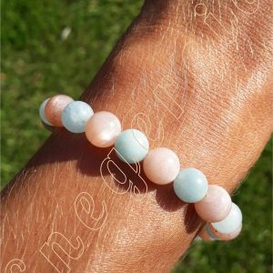 Bracelet-aigue-marine-pierre-de-lune-adelyne-enegercia-poignet