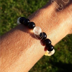 Bracelet-calcite-jaune-tourmaline-noire-cristal-de-roche-grave-poignet-adelyne-enegercia