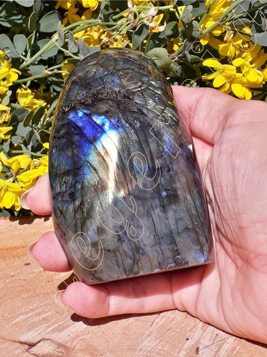 labradorite-a-poser-forme-libre-Madagascar-adelyne-enegercia-fla3-2
