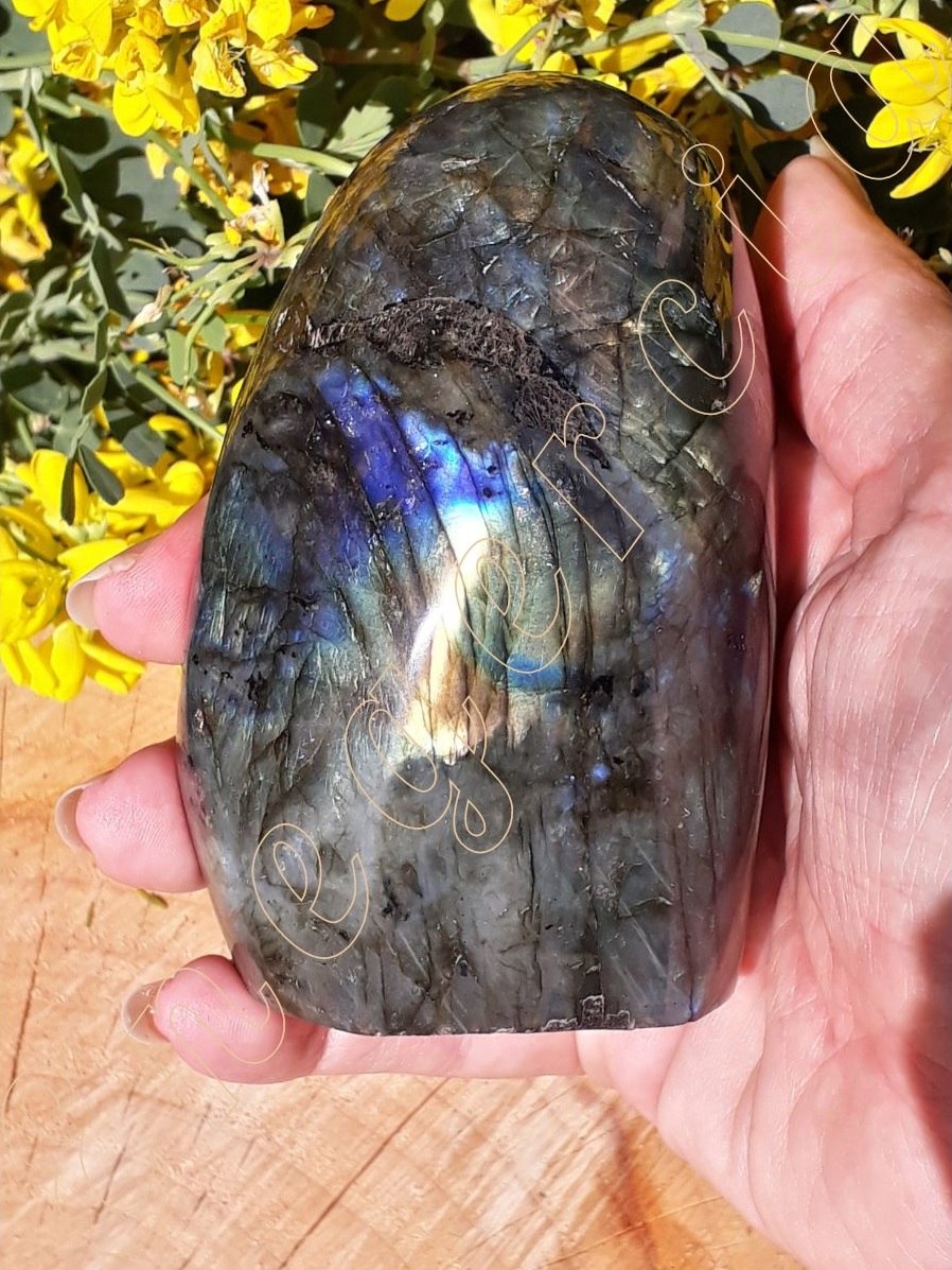 labradorite-a-poser-forme-libre-Madagascar-adelyne-enegercia-fla3-5
