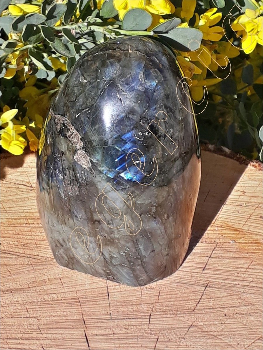 labradorite-a-poser-forme-libre-Madagascar-adelyne-enegercia-fla3-6