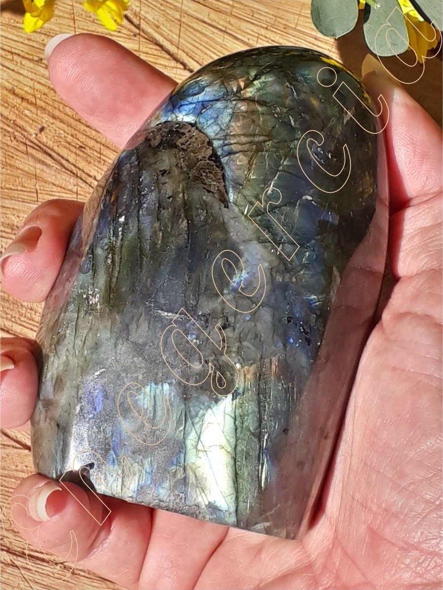 labradorite-a-poser-forme-libre-Madagascar-adelyne-enegercia-fla3-8