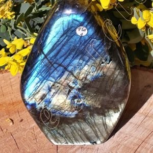 labradorite-a-poser-forme-libre-Madagascar-adelyne-enegercia-fla4-1