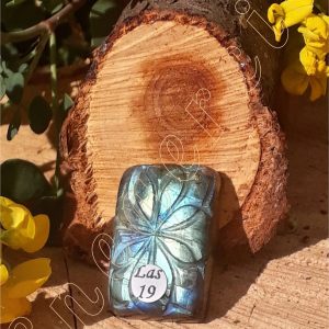 labradorite-sculptee-madasgacar-inde-adelyne-enegercia-las19-1
