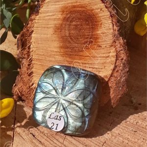 labradorite-sculptee-madasgacar-inde-adelyne-enegercia-las21-1