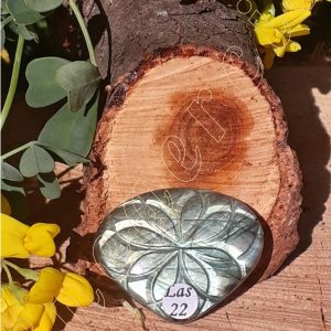 labradorite-sculptee-madasgacar-inde-adelyne-enegercia-las22.