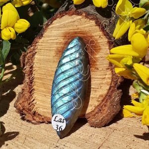 labradorite-sculptee-madagascar-inde-adelyne-enegercia-las36-2