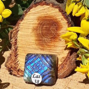 labradorite-sculptee-madagascar-inde-adelyne-enegercia-las38-2