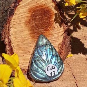 labradorite-sculptee-madagascar-inde-adelyne-enegercia-las43-1