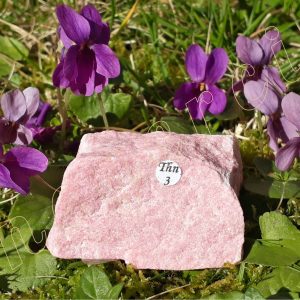 Thulite-brute-Norvege-adelyne-enegercia-thn-3