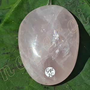 galet-quartz-rose-asterie-madagascar-adelyne-enegercia-1g