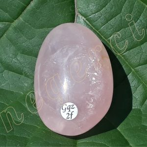 galet-quartz-rose-asterie-madagascar-adelyne-enegercia-2f