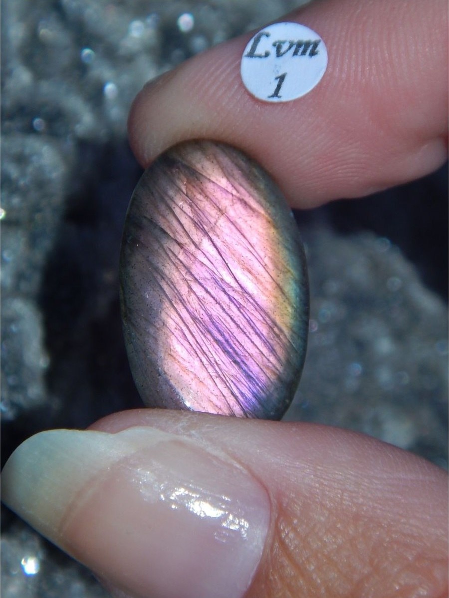 Cabochon-labradorite-violette-mordoree-inde-adelyne-enegercia-lvm1-5