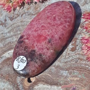 Cabochon-rhodonite-madagascar-adelyne-enegercia-Rho03-1