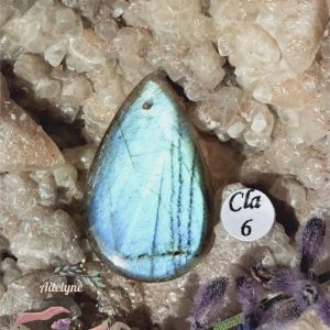 Pendentif-labradorite-bleue-madagascar-inde-adelyne-enegercia-cla06-8