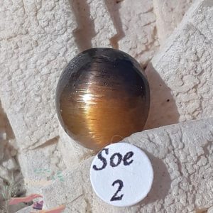 Cabochon-pierre-de-soleil-etoilee-Madagascar-adelyne-enegercia-Cpe1