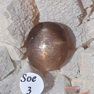 Cabochon-pierre-de-soleil-etoilee-Madagascar-adelyne-enegercia-Soe3-1