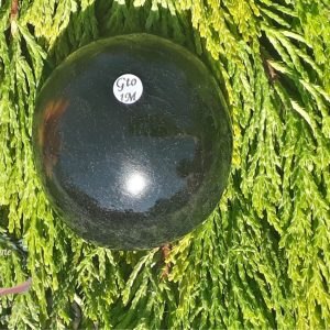 galet-tourmaline-noire-madagascar-adelyne-enegercia-1m