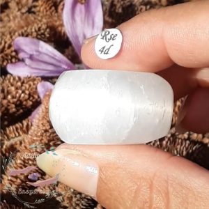 pierre-roulee-selenite-maroc-adelyne-enegercia-Rse4d-9