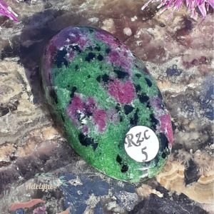 Cabochon-rubis-sur-zoisite-tanzanie-adelyne-enegercia-Rzc5-4