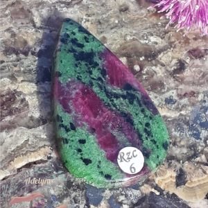 Cabochon-rubis-sur-zoisite-tanzanie-adelyne-enegercia-Rzc6-5