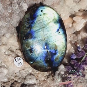 Pendentif-labradorite-bleue-et-vert-madagascar-inde-adelyne-enegercia-cla-50-3