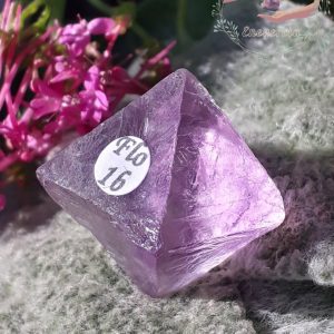 Octaedre-de-clivage-de-fluorite-violette-chine-adelyne-enegercia-flo-1b-8
