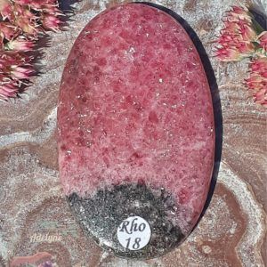 Cabochon-rhodonite-madagascar-adelyne-enegercia-Rho18-3