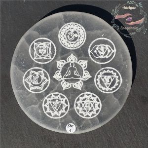 Plaque-selenite-gypse-fibreux-maroc-grave-bouddha-et-les-7-chakras-adelyne-enegercia-sbc-4